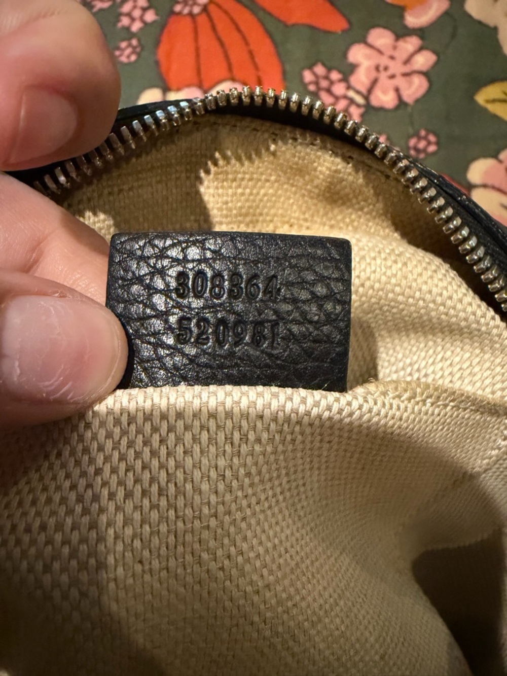 Authentic Gucci Black Pebble Leather Disco Soho Crossbody Bag - Picture 9 of 16